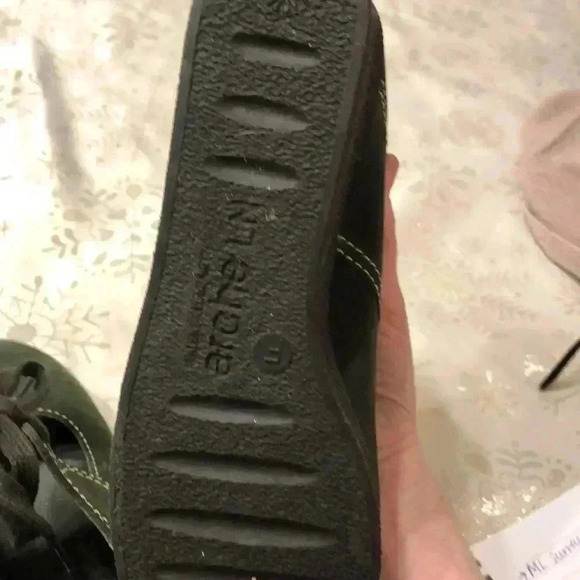 Arche green suede lace up wedge shoes. Size 38 EU - Picture 7 of 8